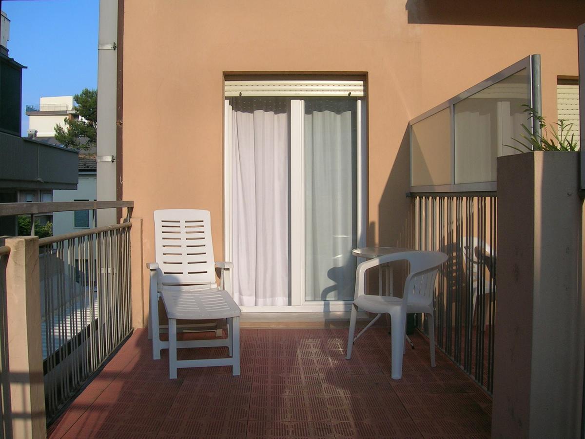 Hotel D'Annunzio Католика Екстериор снимка