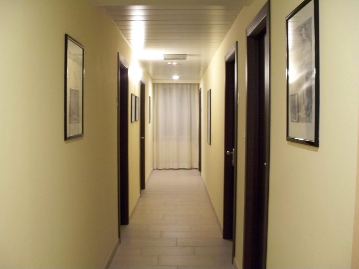 Hotel D'Annunzio Католика Екстериор снимка