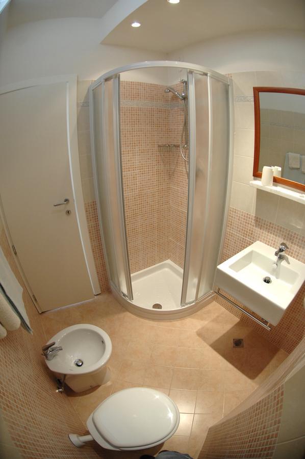 Hotel D'Annunzio Католика Екстериор снимка