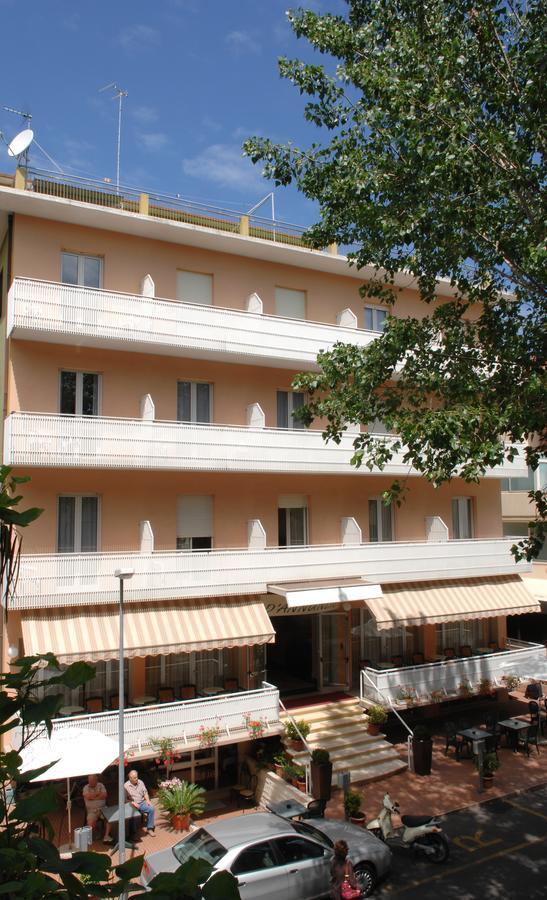 Hotel D'Annunzio Католика Екстериор снимка