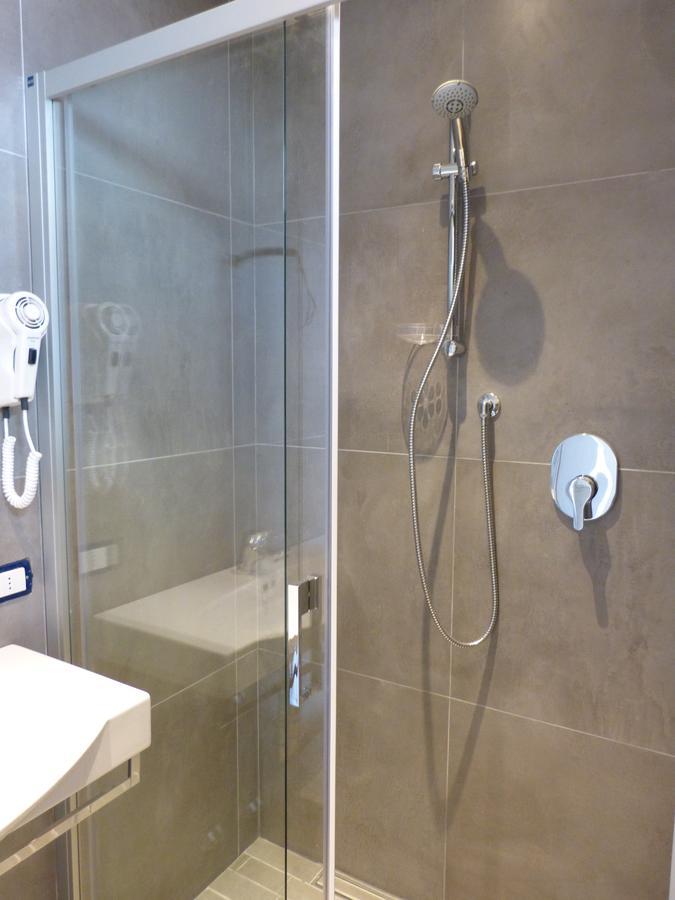 Hotel D'Annunzio Католика Екстериор снимка